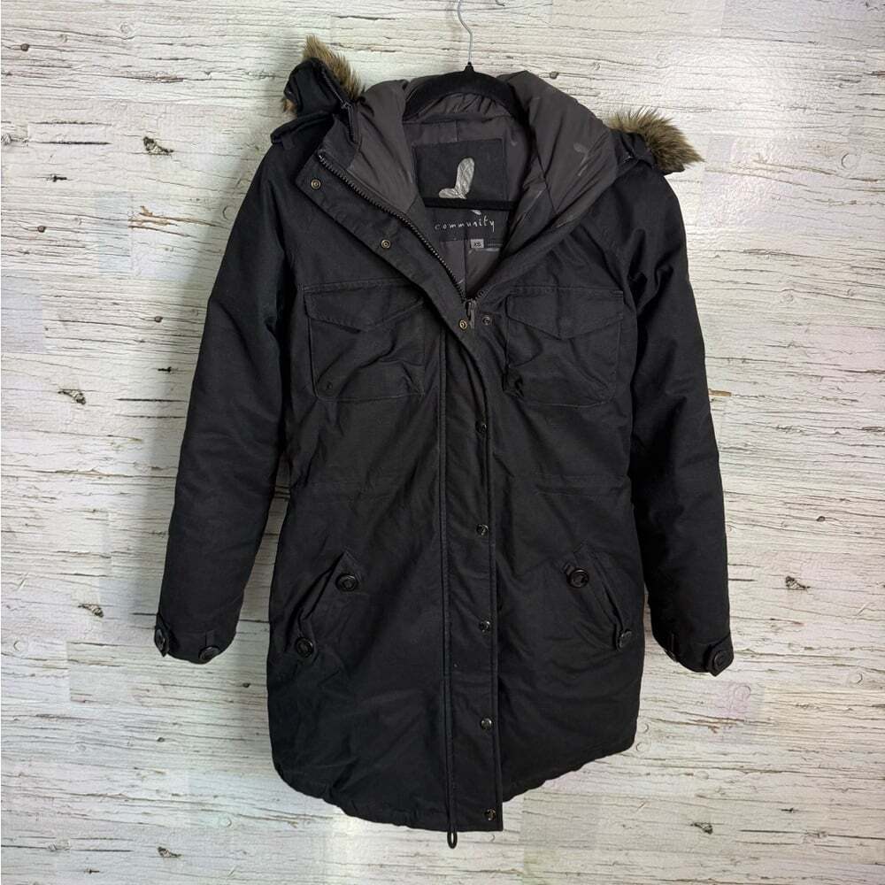 ARITZIA COMMUNITY DOWN FILLED PARADIGM PARKA SIZE xs black DUCK FEATHER